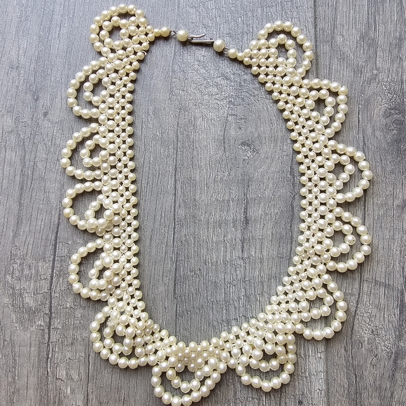 Faux Pearl Necklace - Picture 1 of 5